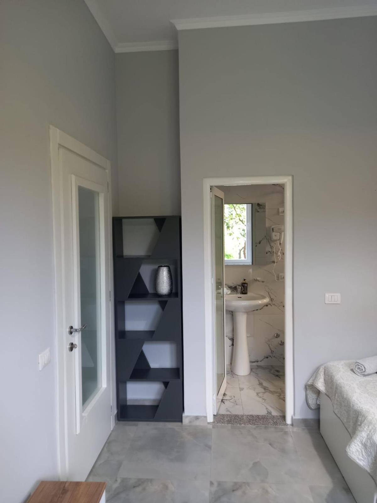 Dentart&apartments Apartment Tirana